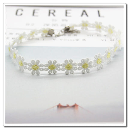 Daisy Flower Choker Necklace