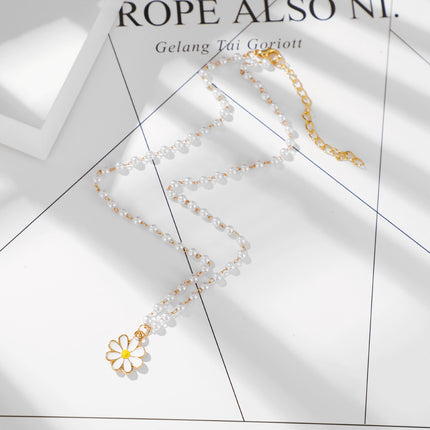Pearl Daisy Necklace