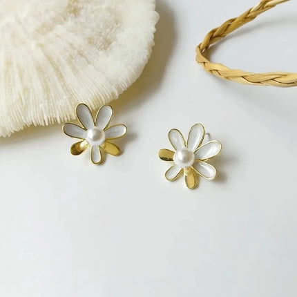 Daisies pearl Earring