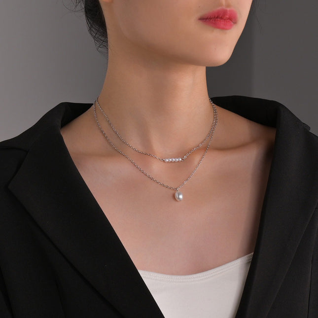 Multi-layered Pearl Pendant Necklace