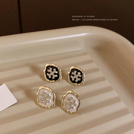 Irregular Round Snowflake Earrings for Women