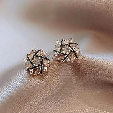 Crystal Daisy Snowflakes Stud Earrings