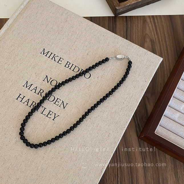 Retro Black Glass Pearl Necklace