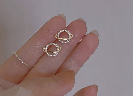 Twist Hollow Round Rhinestone Stud Earring
