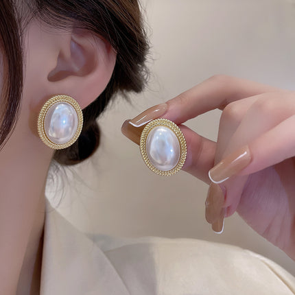 Baroque Bridal Pearl Oval Earrings