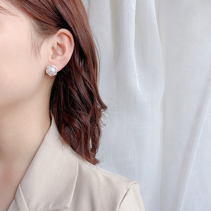 Round Pearls Flower Stud Earring
