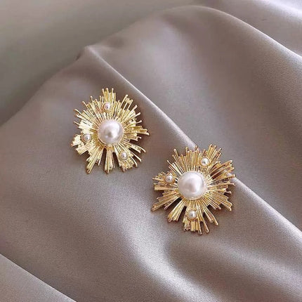 Irregular Pearl Flower Earrings - FASHION SHEGOODS LLC