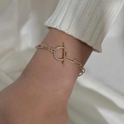 Toggle Paper Link Chain Bracelet