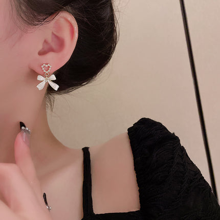 Vintage White Pearl Love Heart Stud Earrings