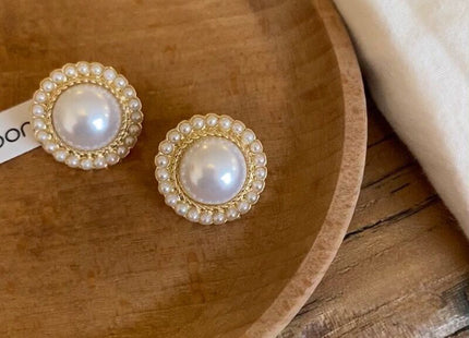Retro Round Pearl Earrings