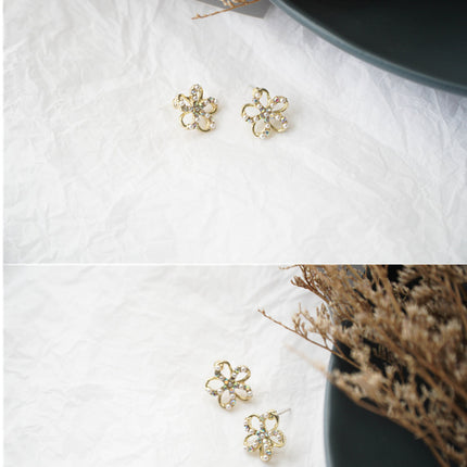 Fashion Crystal Flower Stud Earrings