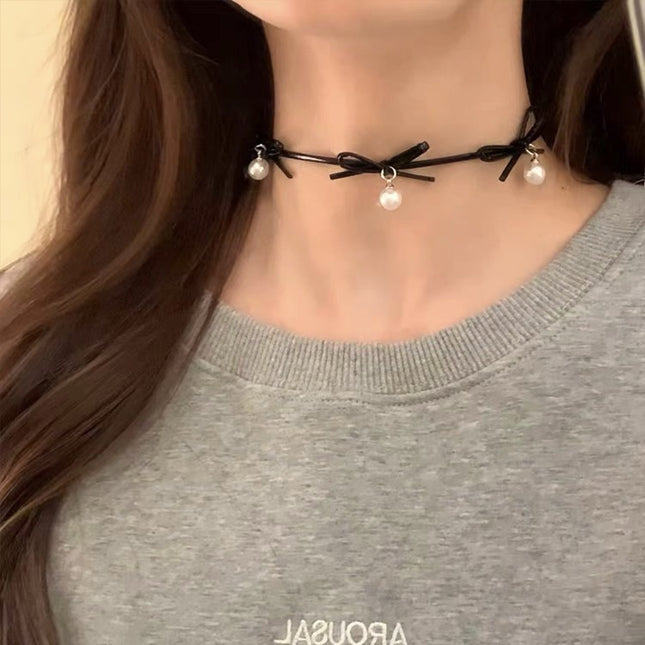 PU Leather Bow Clavicle Chain Choker Pearl