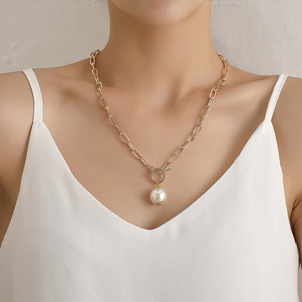 Baroque Pearl Pendant Choker Necklace