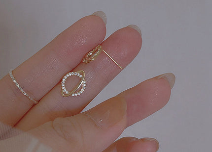 Twist Hollow Round Rhinestone Stud Earring