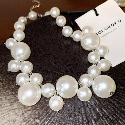 Chunky Exaggerated Large Pearl Choker Necklace