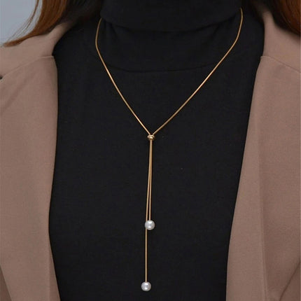 Pearl Daisy Necklace