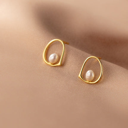 Irregular Geometric Circle Stud Earrings
