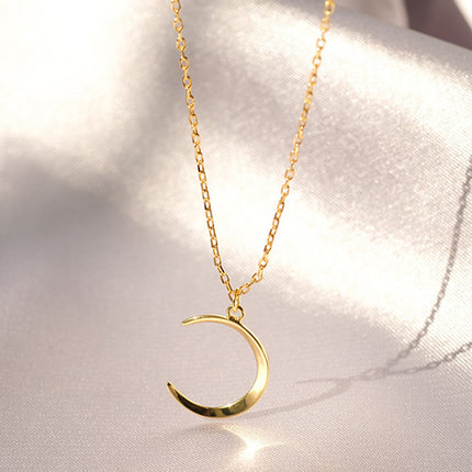 Moon Short Pendant Necklace - FASHION SHEGOODS LLC