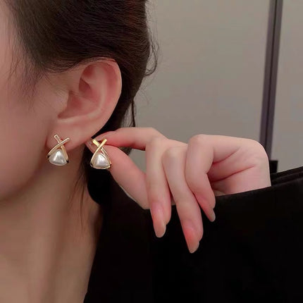 Geometric Triangle Pearl Stud Earrings