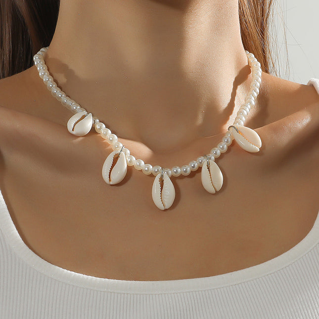 Bohemian Versatile Natural Shell Pearl Pendant Necklace for Women