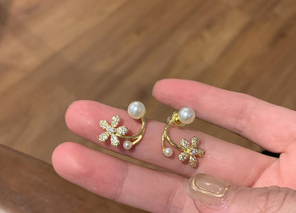 Imitation Pearl Flower Stud Earrings
