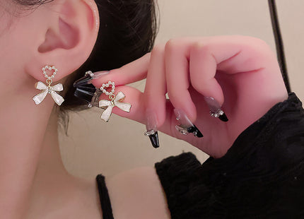 Vintage White Pearl Love Heart Stud Earrings