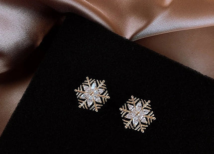 Snowflake Rhinestone Stud Earring