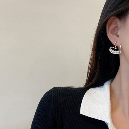 Vintage Pearl Heart Stud Earrings