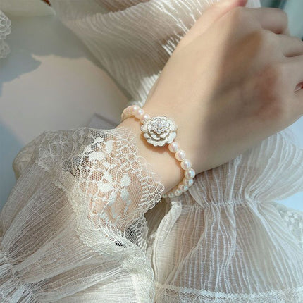 Elegant Camellia White Imitation Pearl Necklace