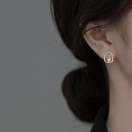 Irregular Geometric Circle Stud Earrings