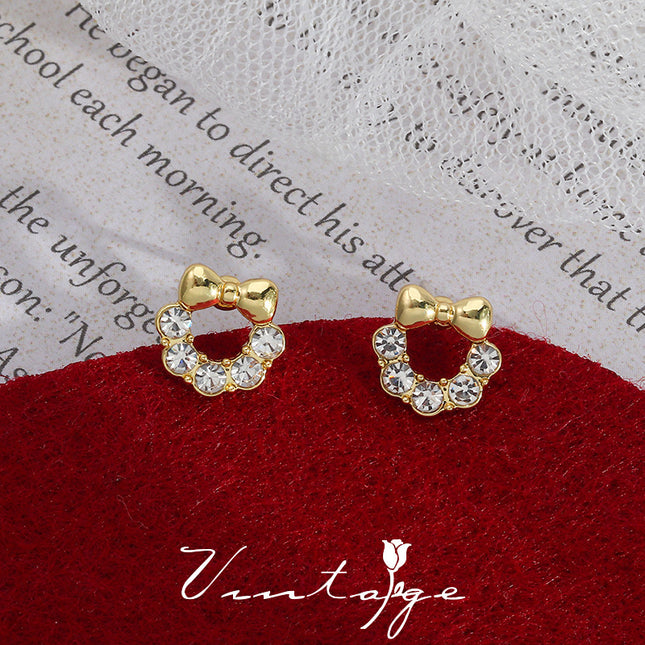 Rhinestone Elegant Knot Stud Earrings
