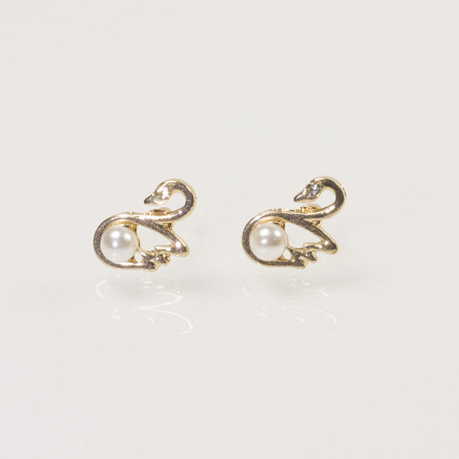 Little Swan Pearl Earrings