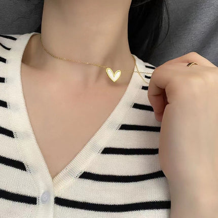 white heart pendent necklace