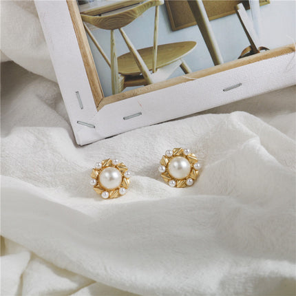 Metal Pearl Flower Round Earrings - FASHION SHEGOODS LLC