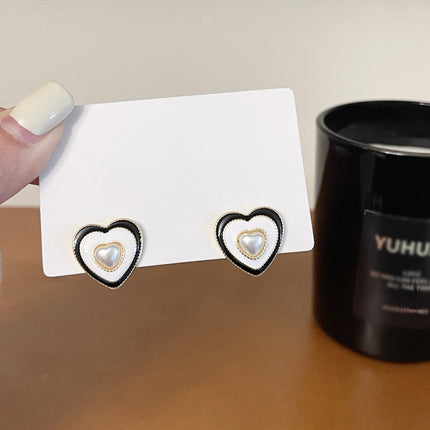 Heart White Enamel Pearl Earring - FASHION SHEGOODS LLC